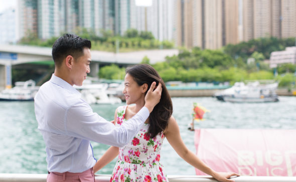 Hong Kong Engagement Portraits at Aberdeen Harbour